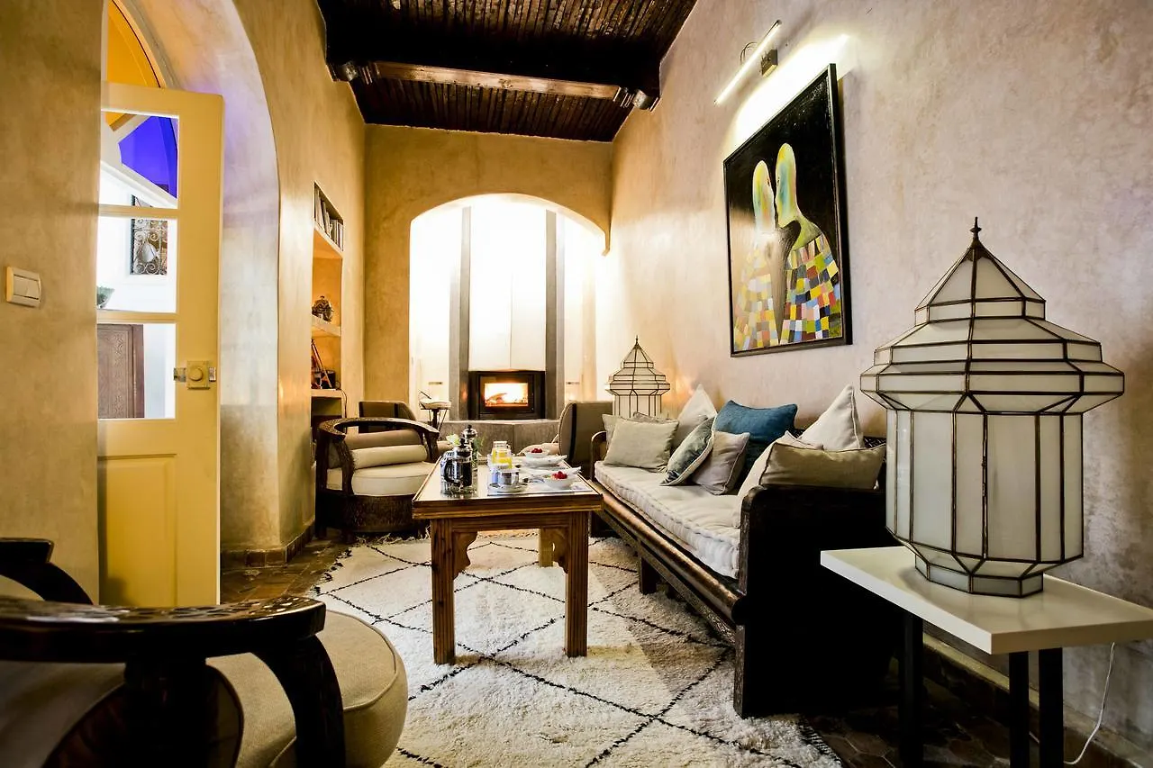 Riad Emotion As-Sawíra
