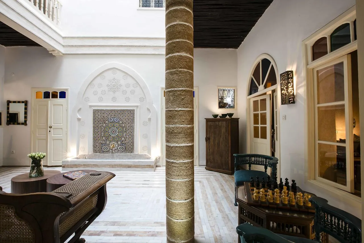 Riad Emotion As-Sawíra
