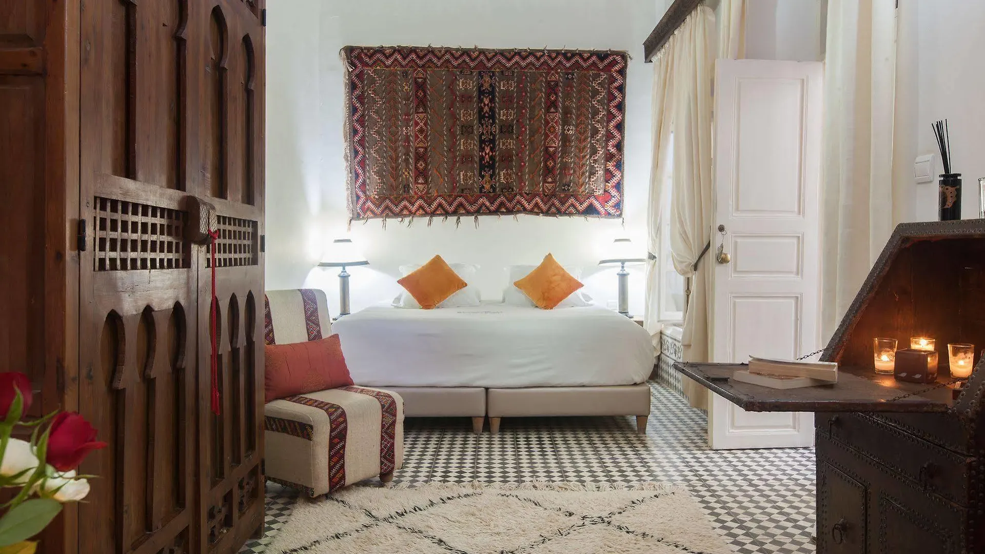 Riad Emotion As-Sawíra